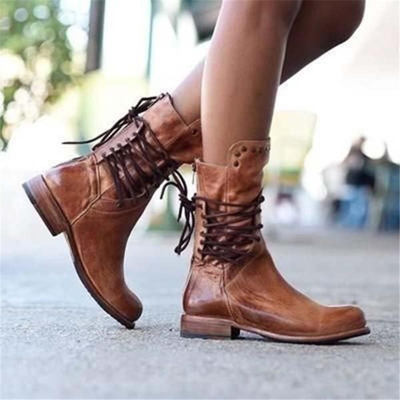 Elisa | Botas retro de media caña con cordones y tachuelas